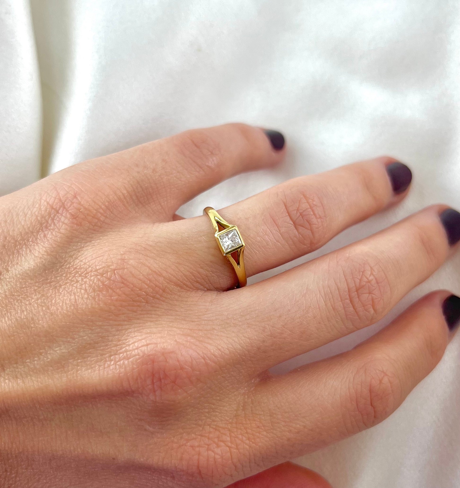 18ct Yellow Gold Princess Cut Diamond Ring Vintage, Size N