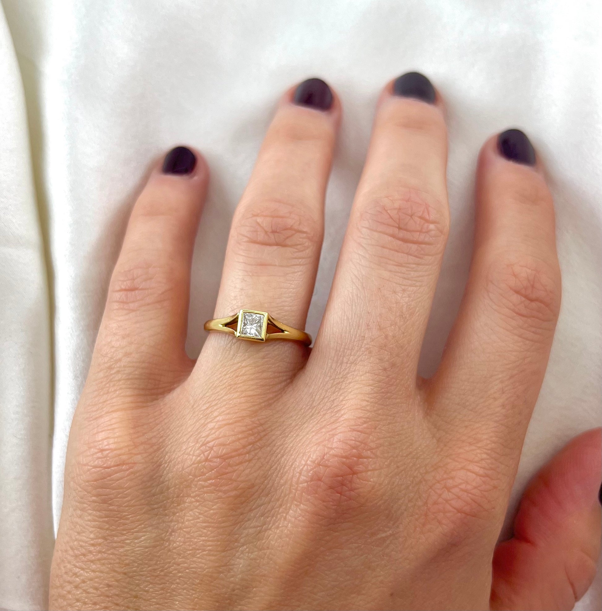 18ct Yellow Gold Princess Cut Diamond Ring Vintage, Size N