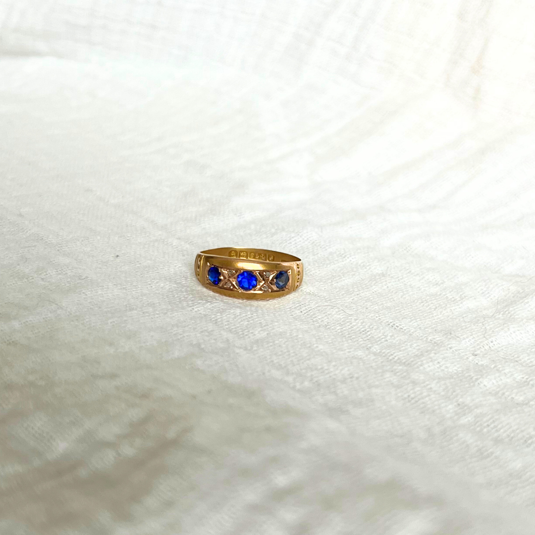 Antique Edwardian 9ct Gold Trilogy Ring with 3 blue stones and 4 diamonds, Size M + 0.5