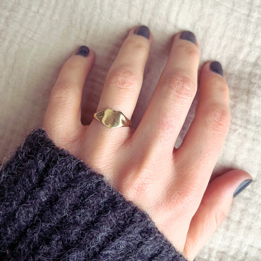 Vintage 9ct Gold Shield Signet Ring, Size L UK 1970s