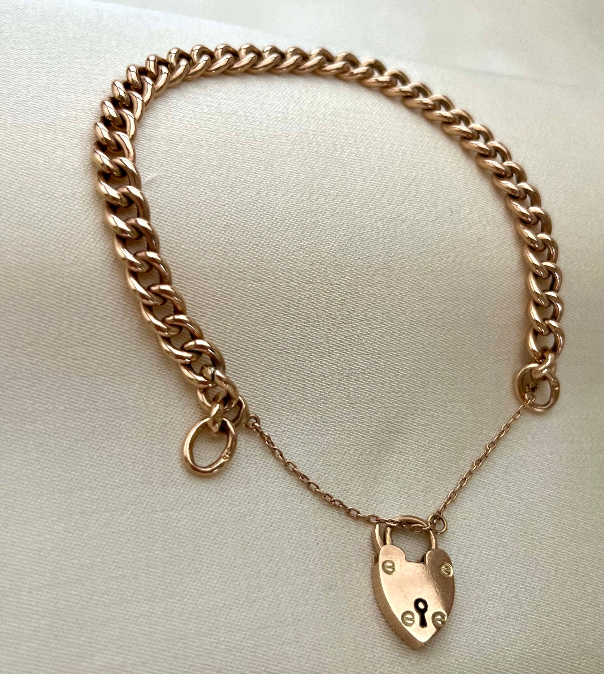 Antique 9ct Yellow Gold Curb Chain Bracelet with Heart Padlock