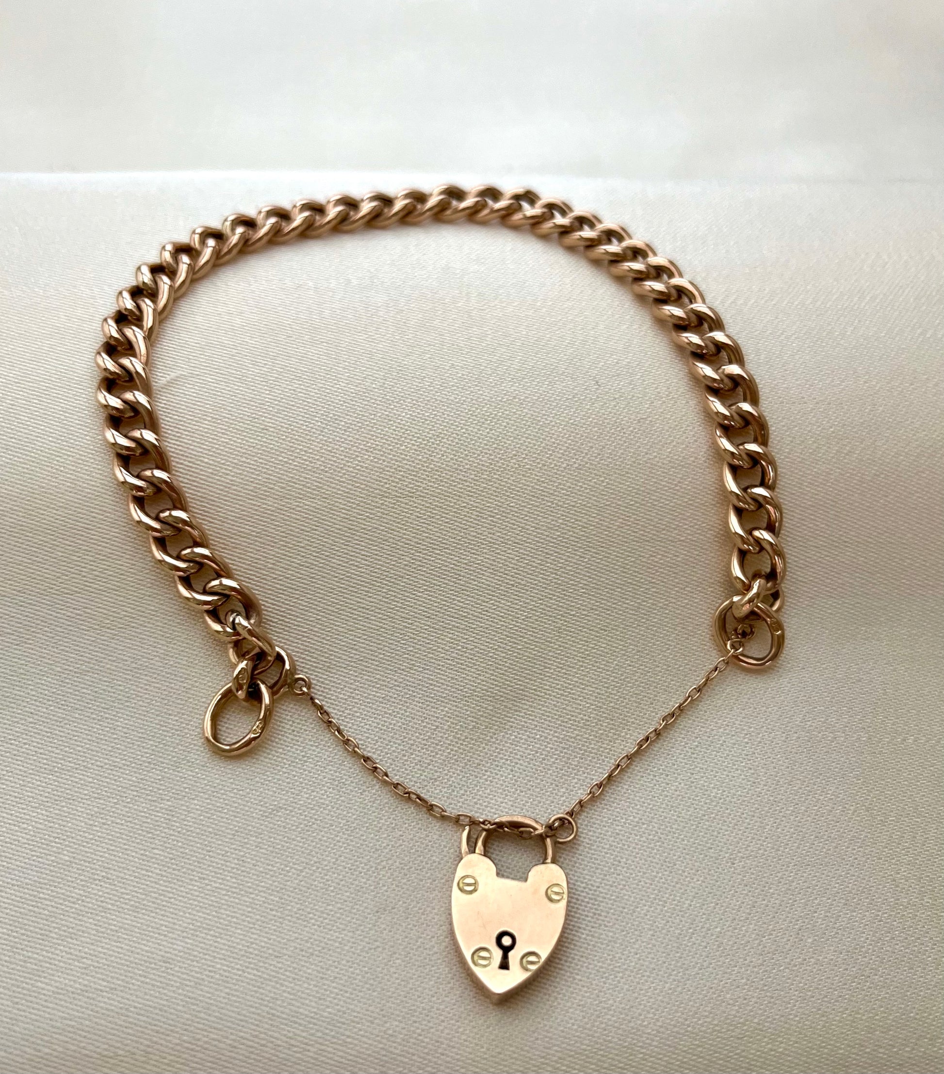 Antique 9ct Yellow Gold Curb Chain Bracelet with Heart Padlock