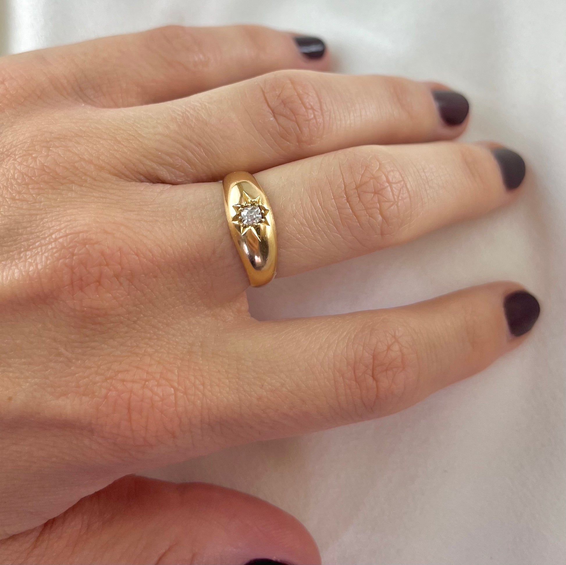 Antique Edwardian 18ct Gold Old Cut Diamond Gypsy Ring, 1913, Size N + 0.5. 18K