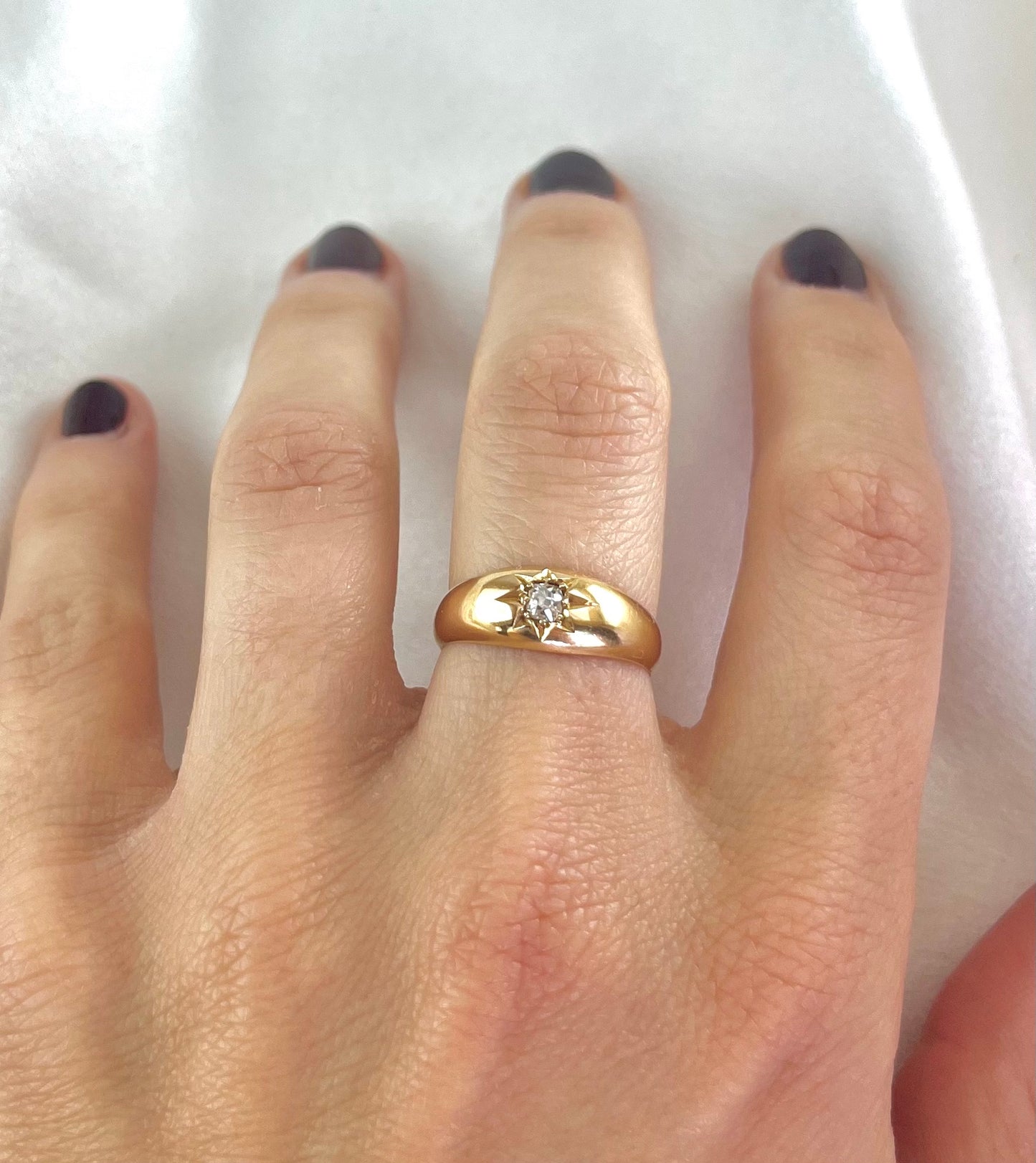 Antique Edwardian 18ct Gold Old Cut Diamond Gypsy Ring, 1913, Size N + 0.5. 18K