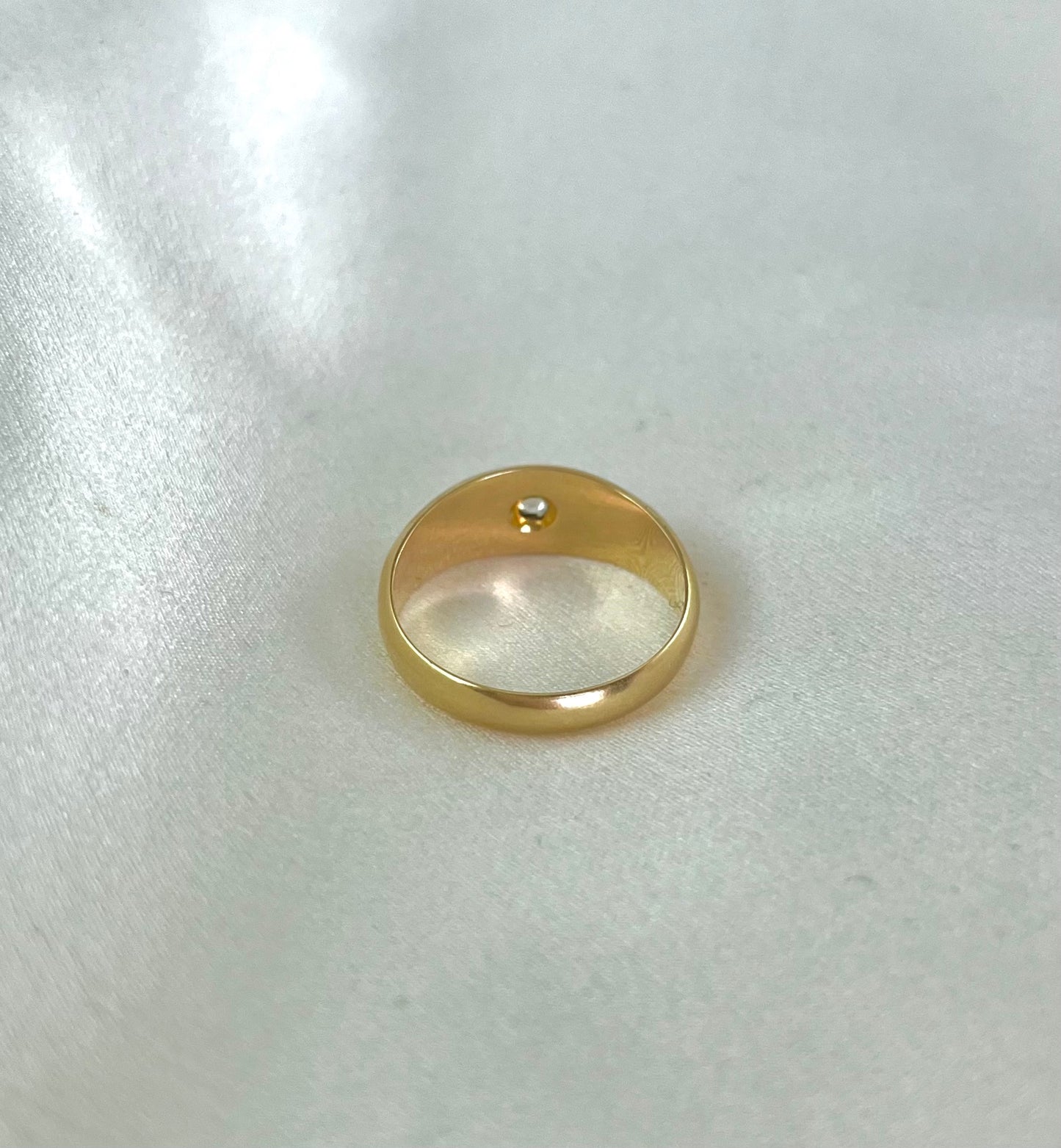 Antique Edwardian 18ct Gold Old Cut Diamond Gypsy Ring, 1913, Size N + 0.5. 18K