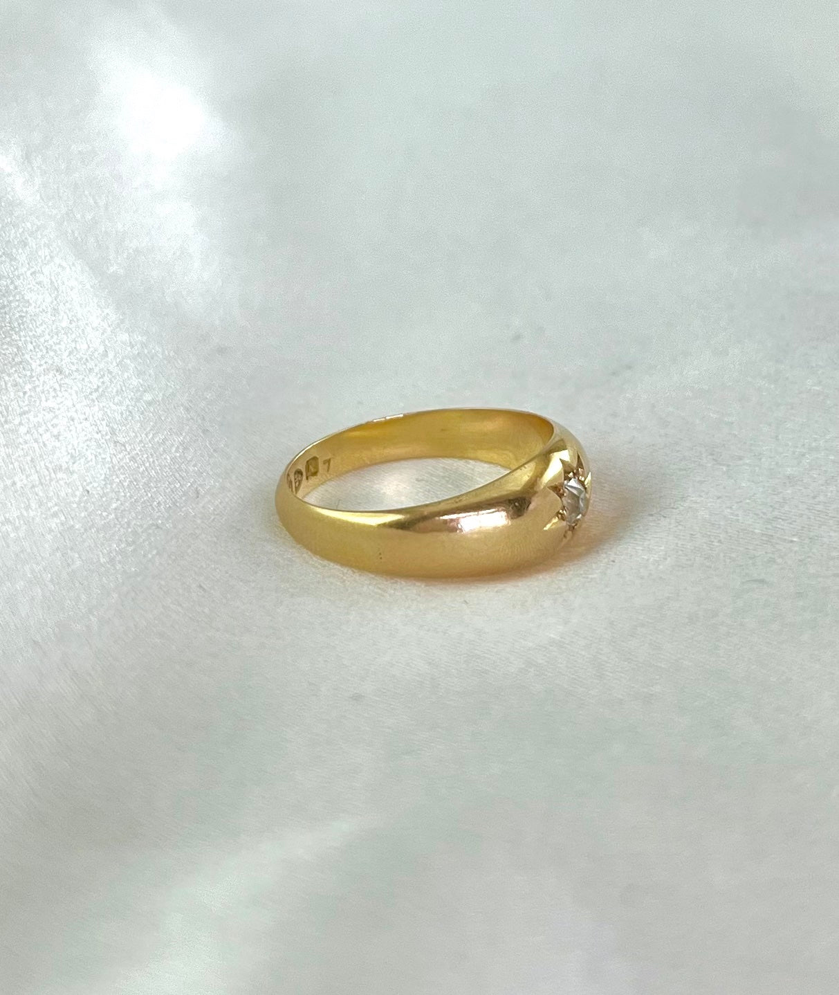 Antique Edwardian 18ct Gold Old Cut Diamond Gypsy Ring, 1913, Size N + 0.5. 18K