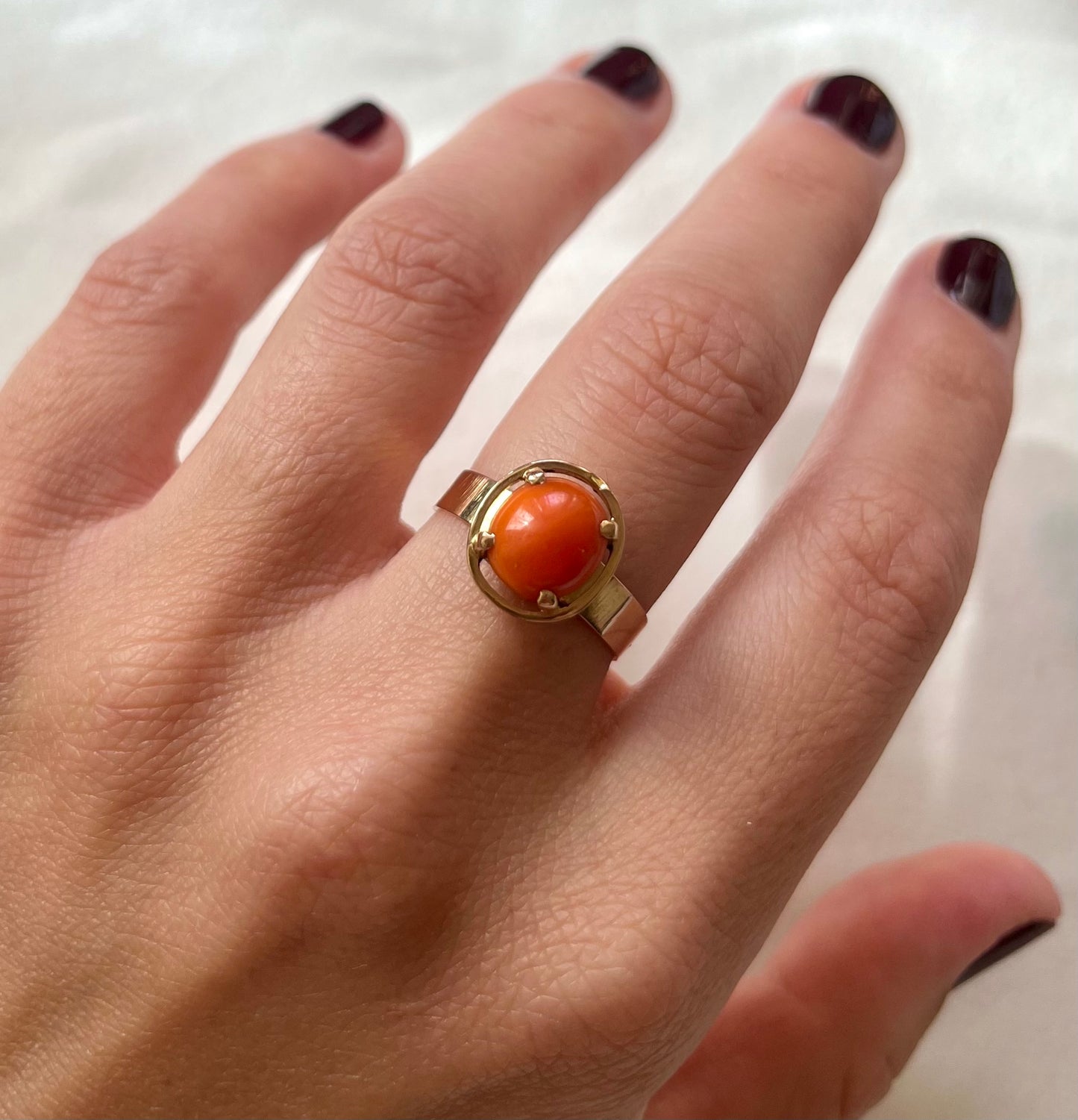 Rare Vintage 18ct Gold Egyptian Coral Cabochon Ring, Size Q
