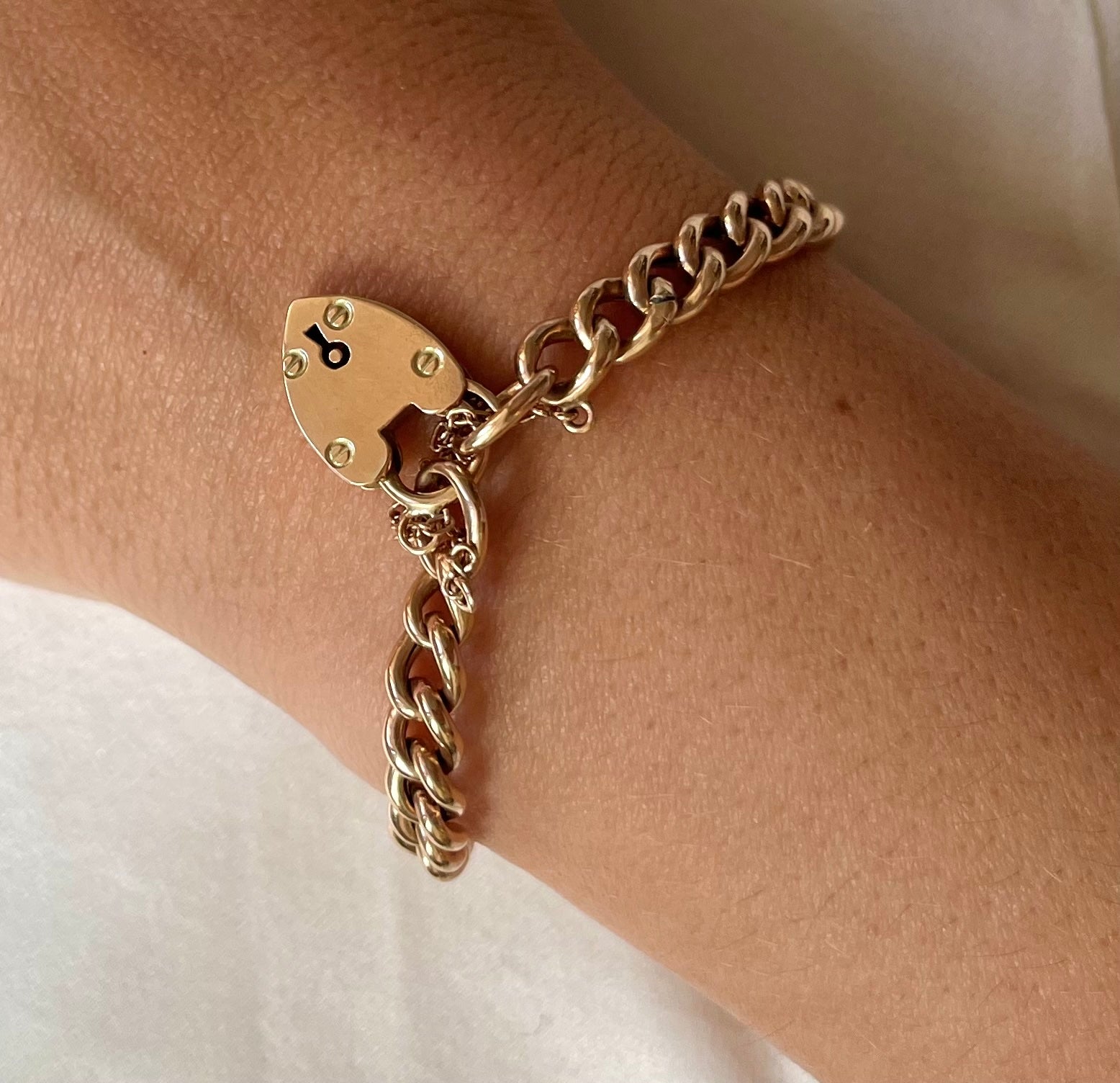 Antique 9ct Yellow Gold Curb Chain Bracelet with Heart Padlock