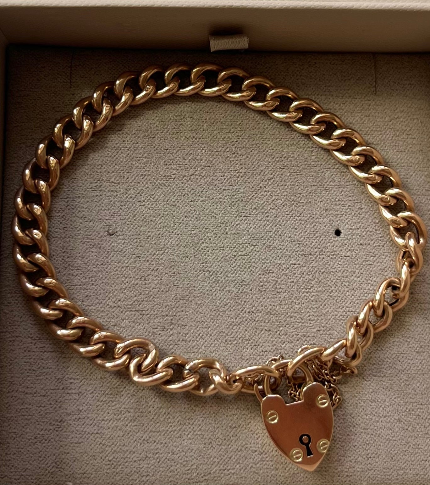 Antique 9ct Yellow Gold Curb Chain Bracelet with Heart Padlock