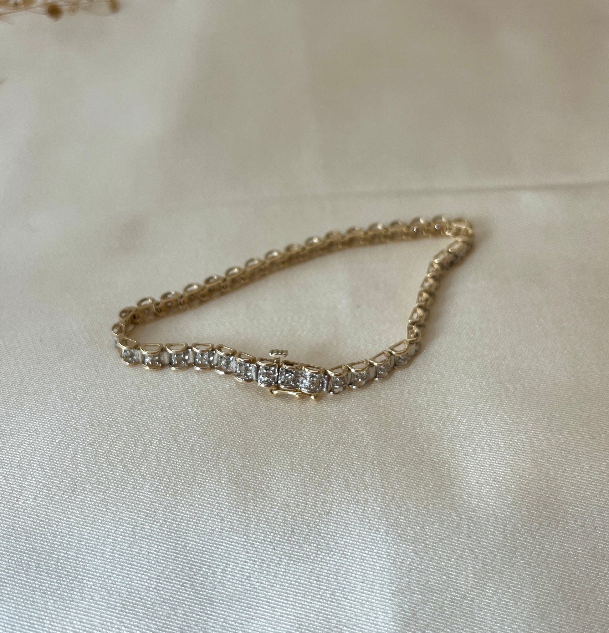 Vintage 9ct Gold and Diamond Tennis Bracelet, approx. diamond weight 1ct