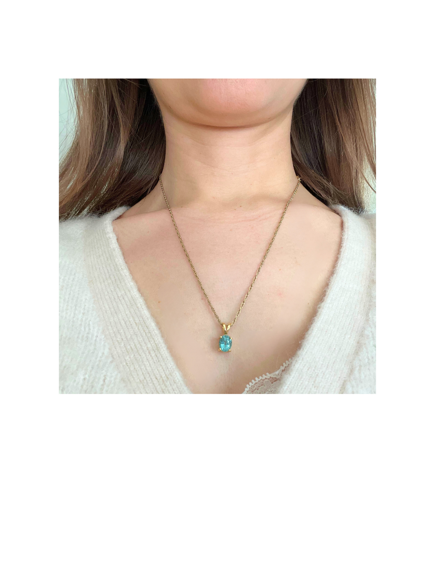 18ct Gold Aquamarine Oval Pendant Vintage