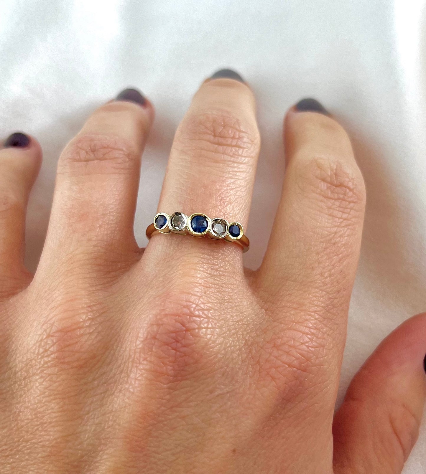 Vintage 18ct Yellow Gold 5 Stone Diamond and Sapphire Ring Size Q, Bezel Setting