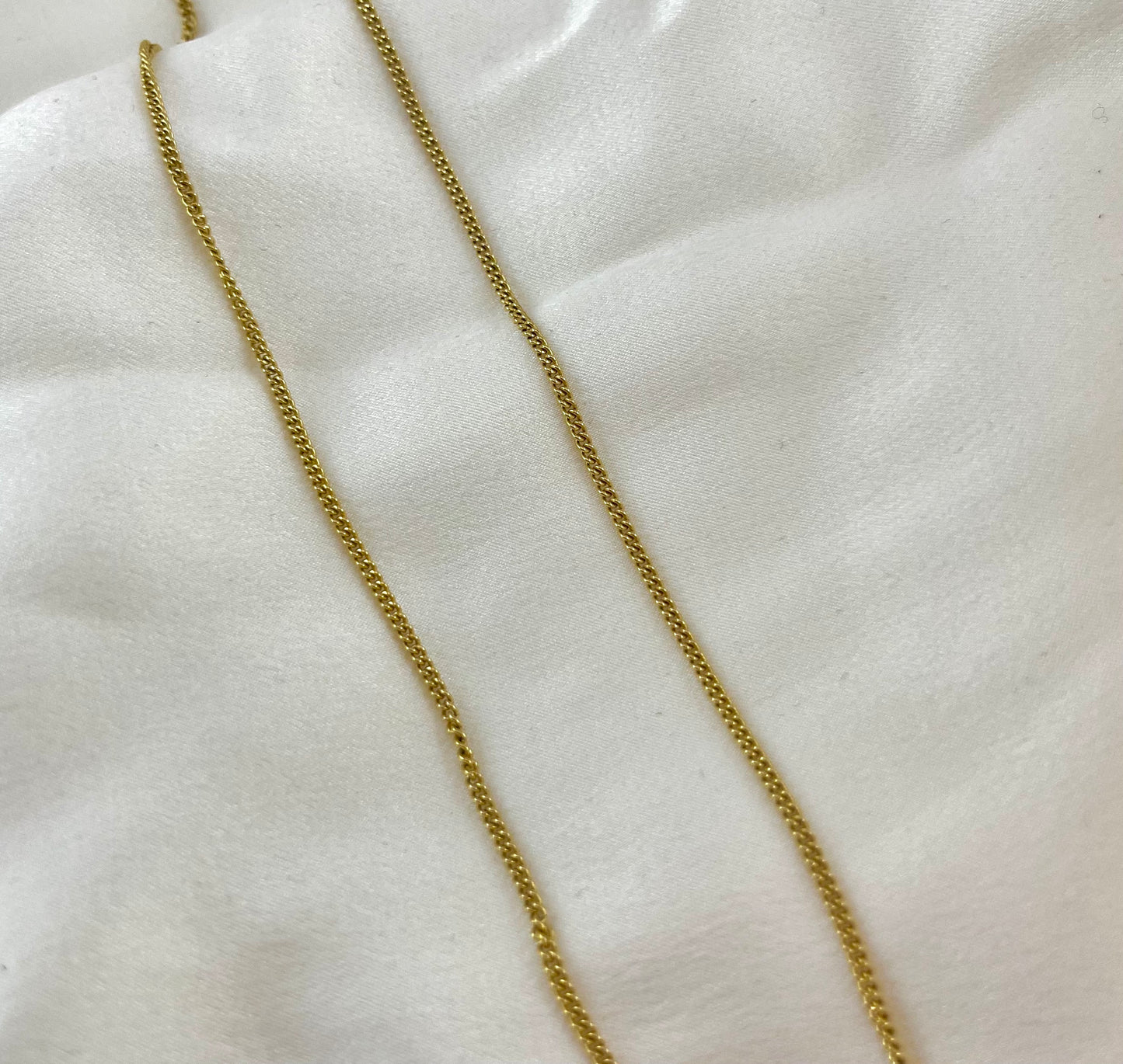 Vintage 9ct Gold Amber Oval Cabochon Pendant Nacklace with Gold Chain