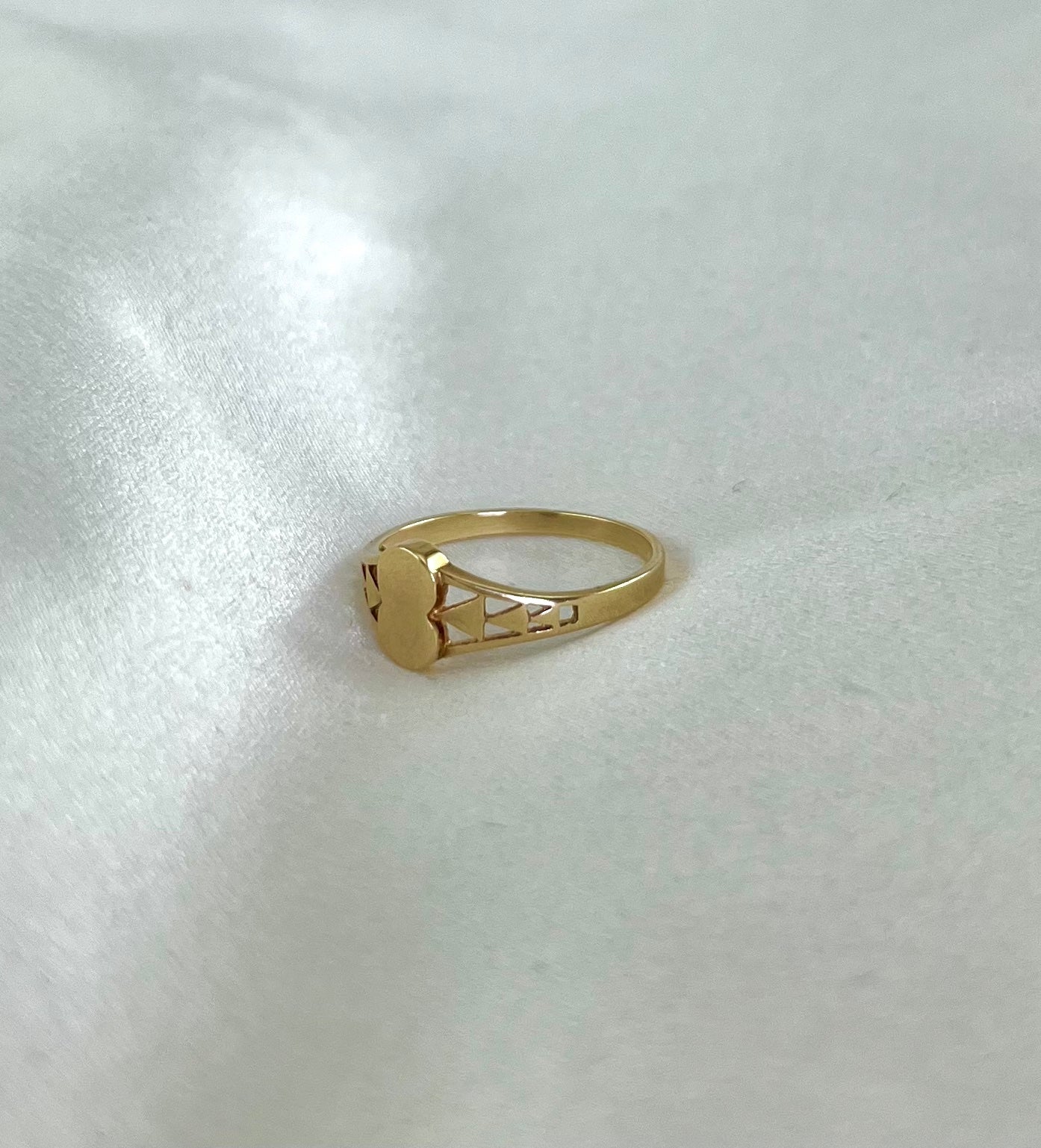 Vintage 9ct Gold Ring, Rare Design Size N + 0.5 1980s