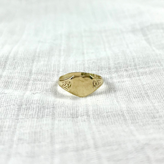 Vintage 9ct Gold Shield Signet Ring, Size L UK 1970s