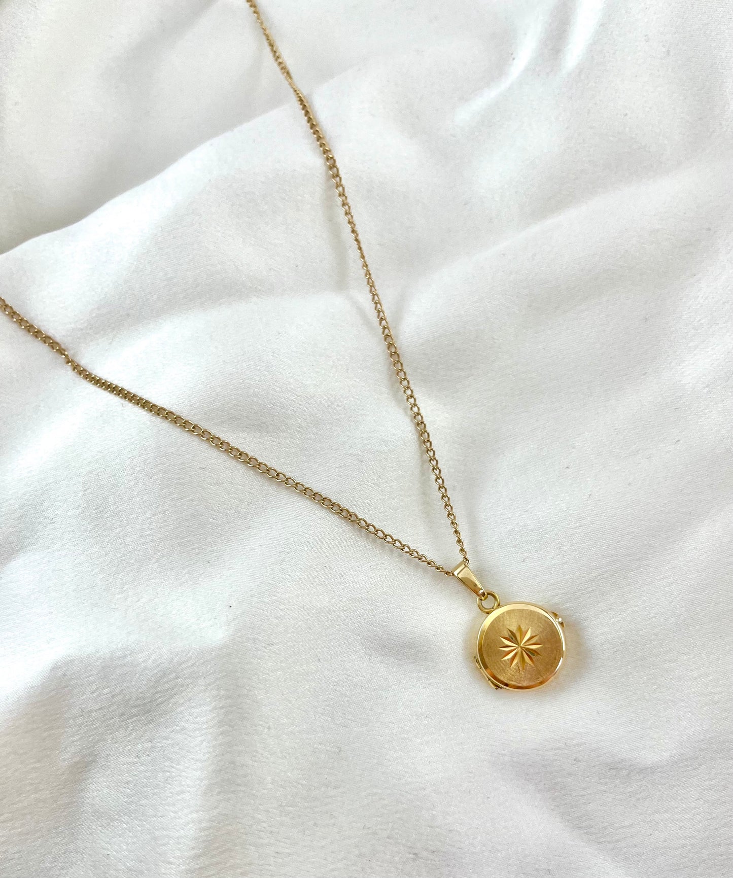 Vintage 9ct Gold Starburst Pendant with Long 9ct Gold Chain 55cm, attributed to Georg Jensen