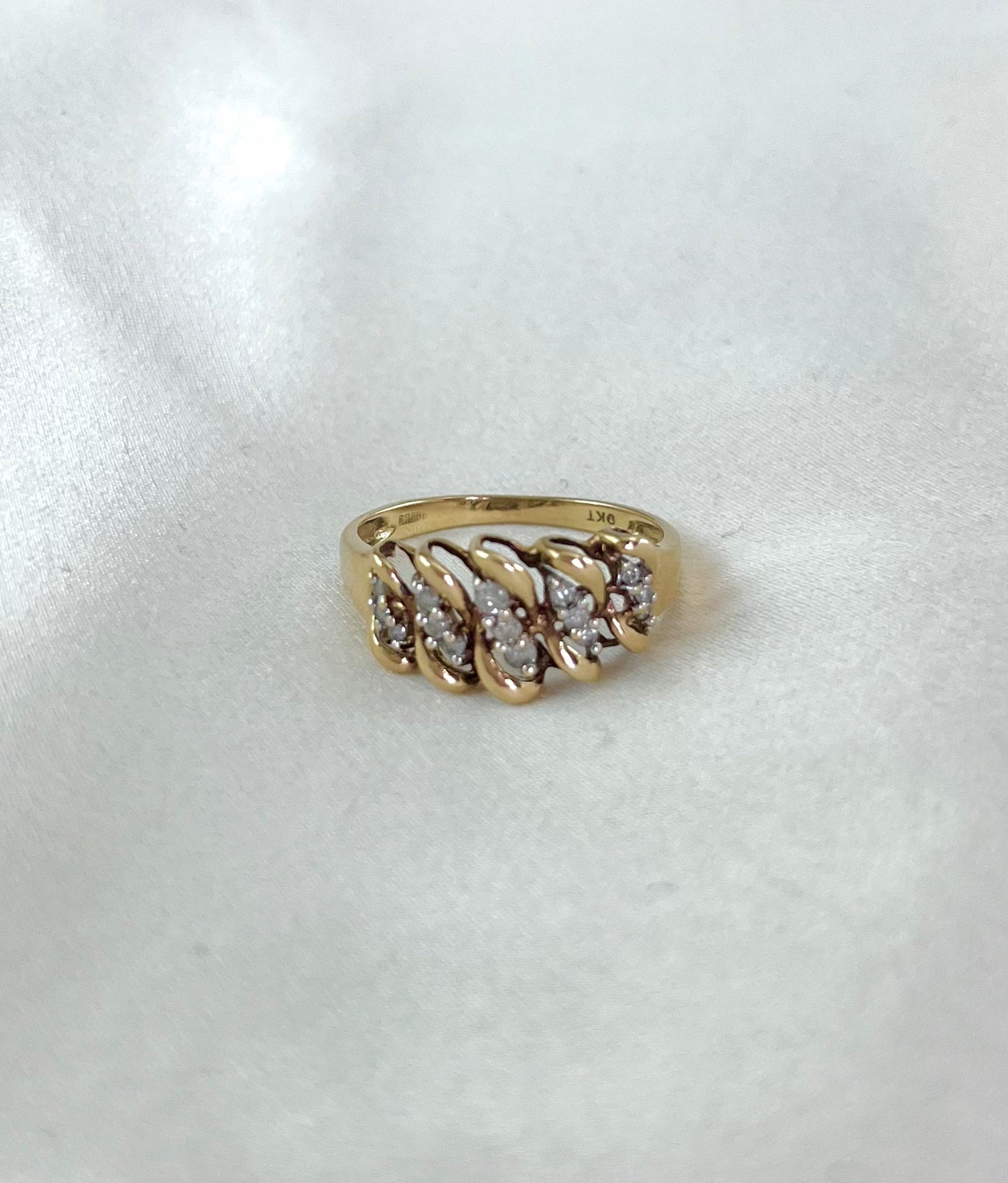 Vintage 9ct Gold Weave Design Diamond Ring, Size R