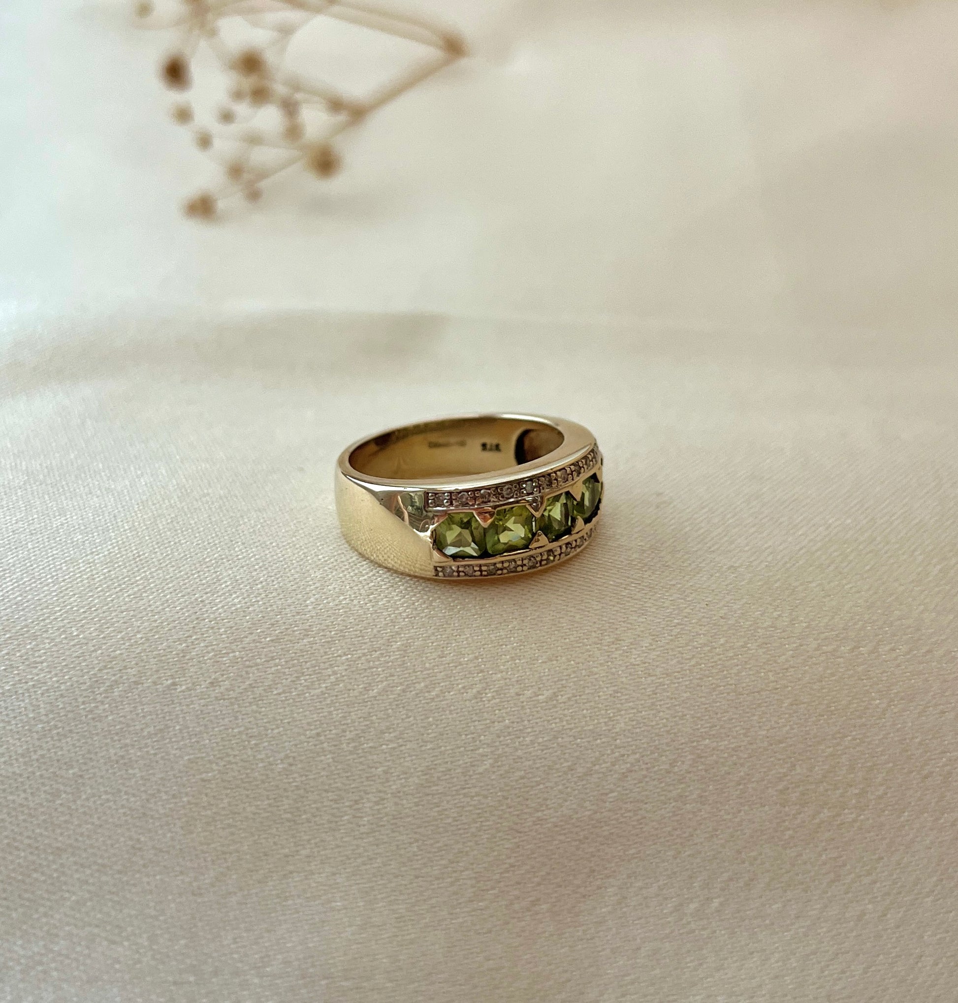 Vintage 9ct Gold Green Peridot and Diamond Ring, Size P UK Heavy Chunky Statement Ring