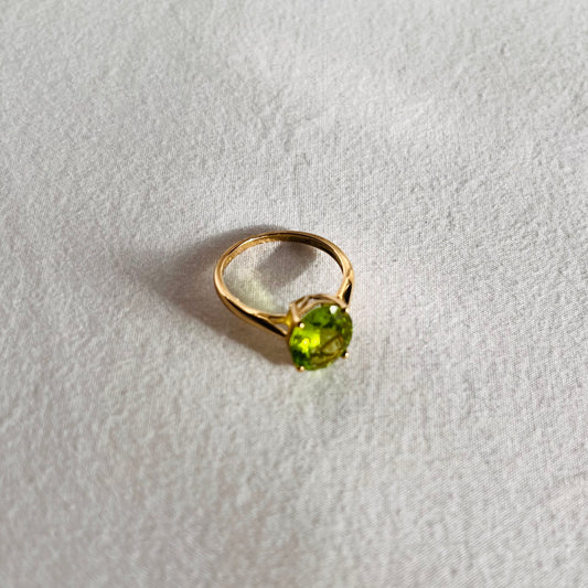Solid Gold Vintage Peridot Ring