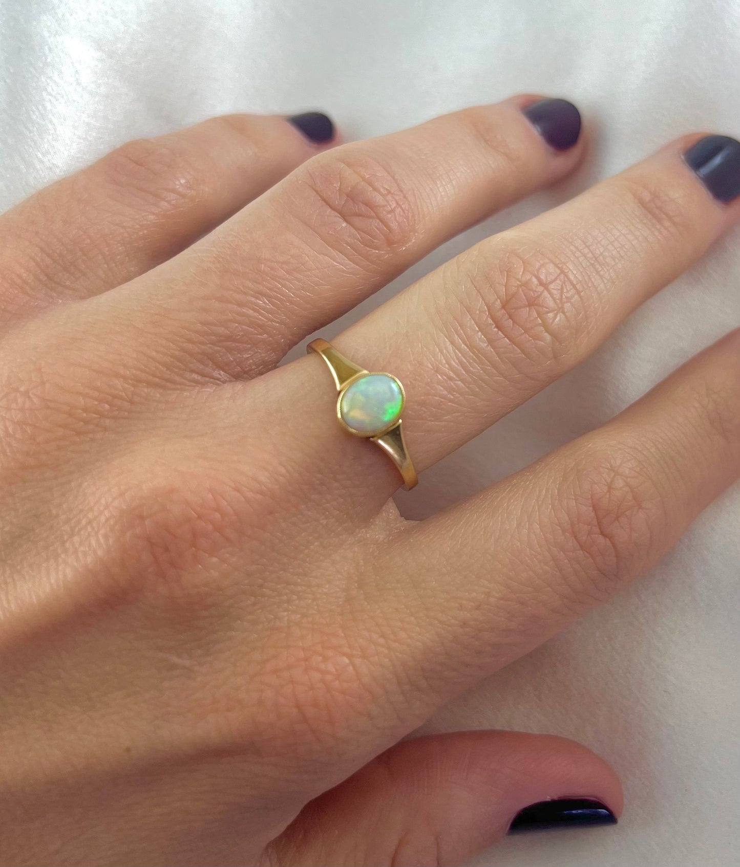 Vintage 18ct Yellow Gold Oval Opal Ring, Bezel Set Size O