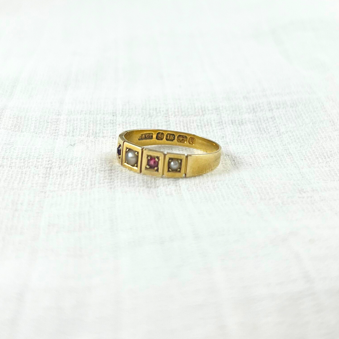 Antique Victorian 18ct Gold Garnet and Pearl Ring, Size O