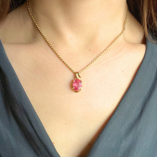 Vintage 18ct Gold Diamond and Flux Filled Ruby Pendant
