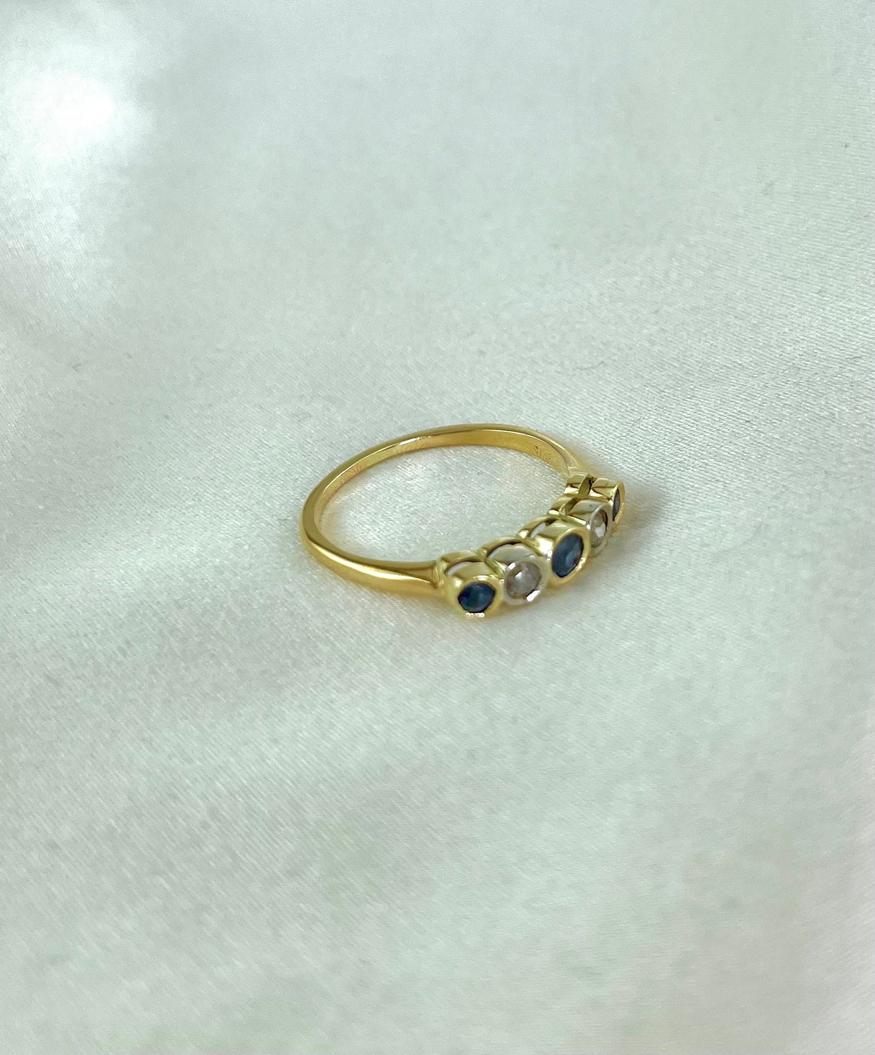 Vintage 18ct Yellow Gold 5 Stone Diamond and Sapphire Ring Size Q, Bezel Setting