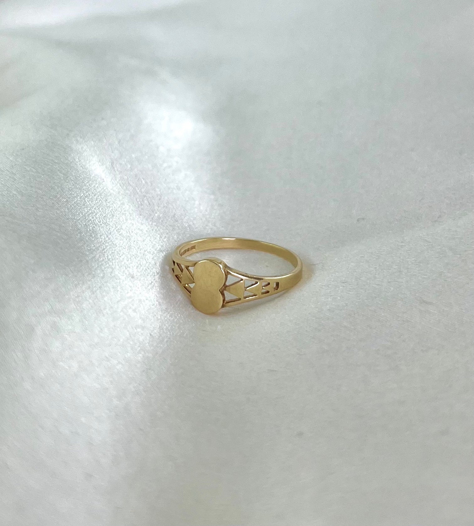 Vintage 9ct Gold Ring, Rare Design Size N + 0.5 1980s