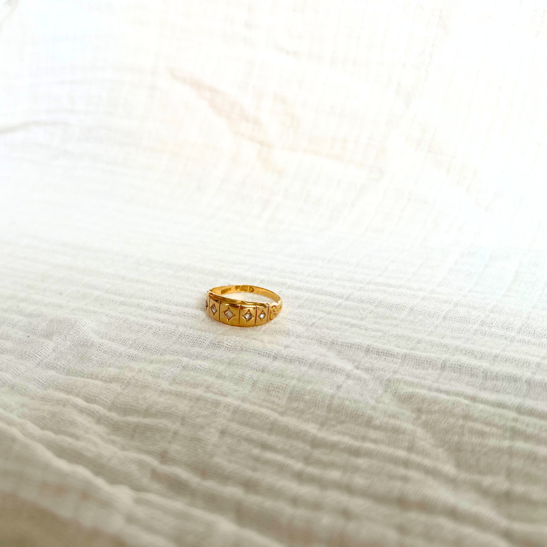 Antique 18ct Yellow Gold 5 Stone Diamond Gypsy Ring Size O